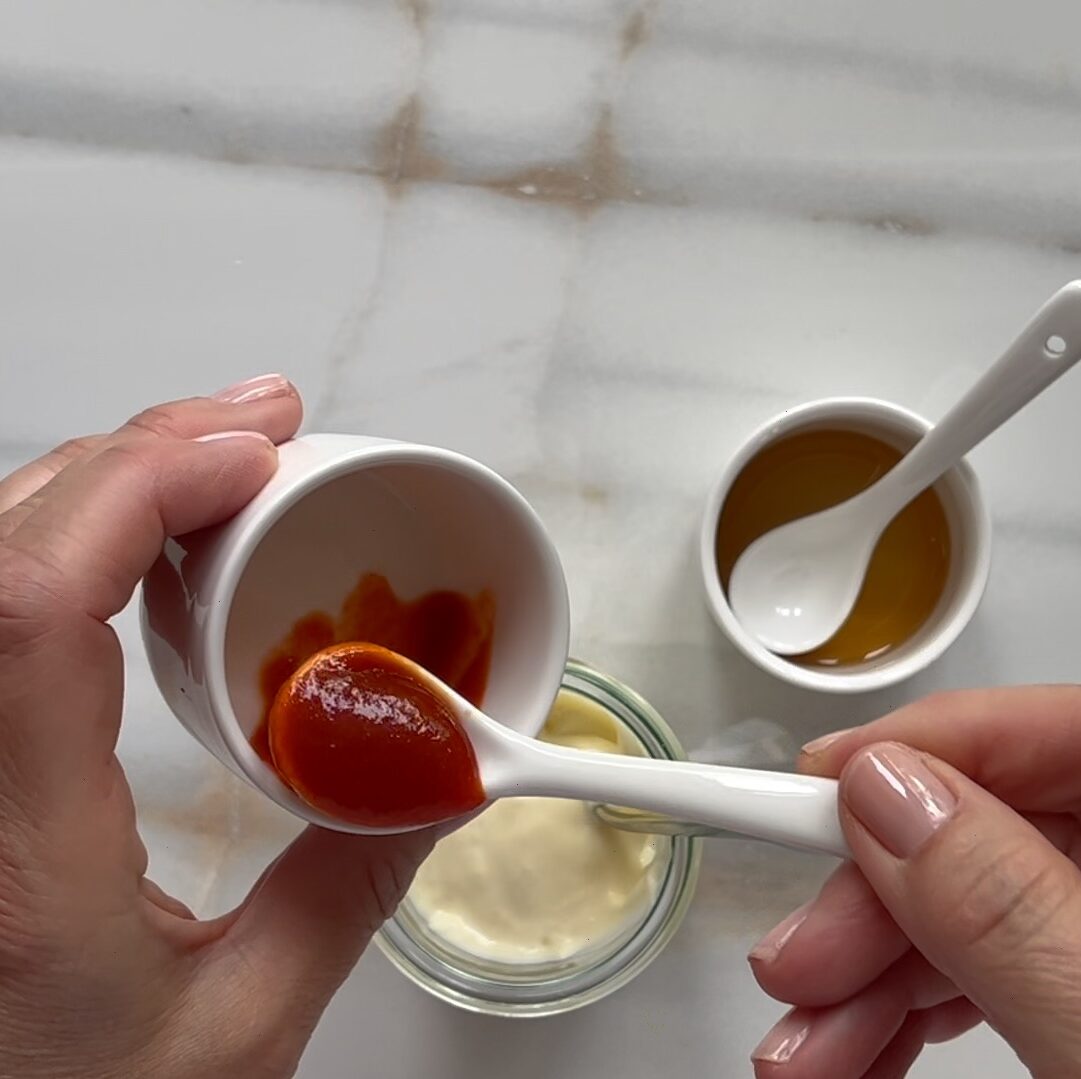 Schrafe Pinke Sushi Sauce Sriracha