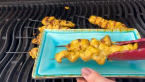 Satè Spieße Fertifg Gegrillt Teller