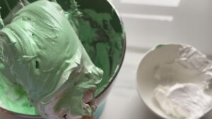 Grüne Baisermasse Fertig Spachtel