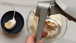 Knoblauch Presse Zipfel Rausstehen Lassen