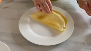 Crepe In Halb Falten