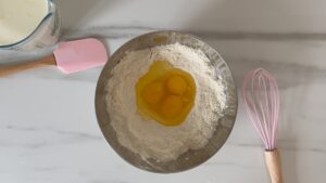 Crepetei Per Hand Eier Mehl