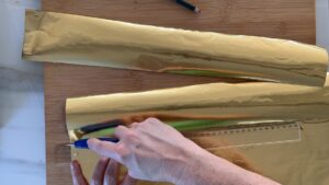Goldfolie Streifen Schneiden Messer Lineal