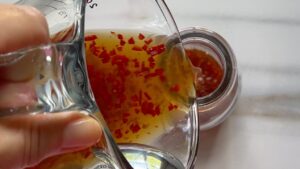 Fertige Nuoc Cham Flasche Fuellen